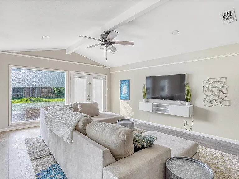 1715 Imperial Crown Dr — Photo 6
