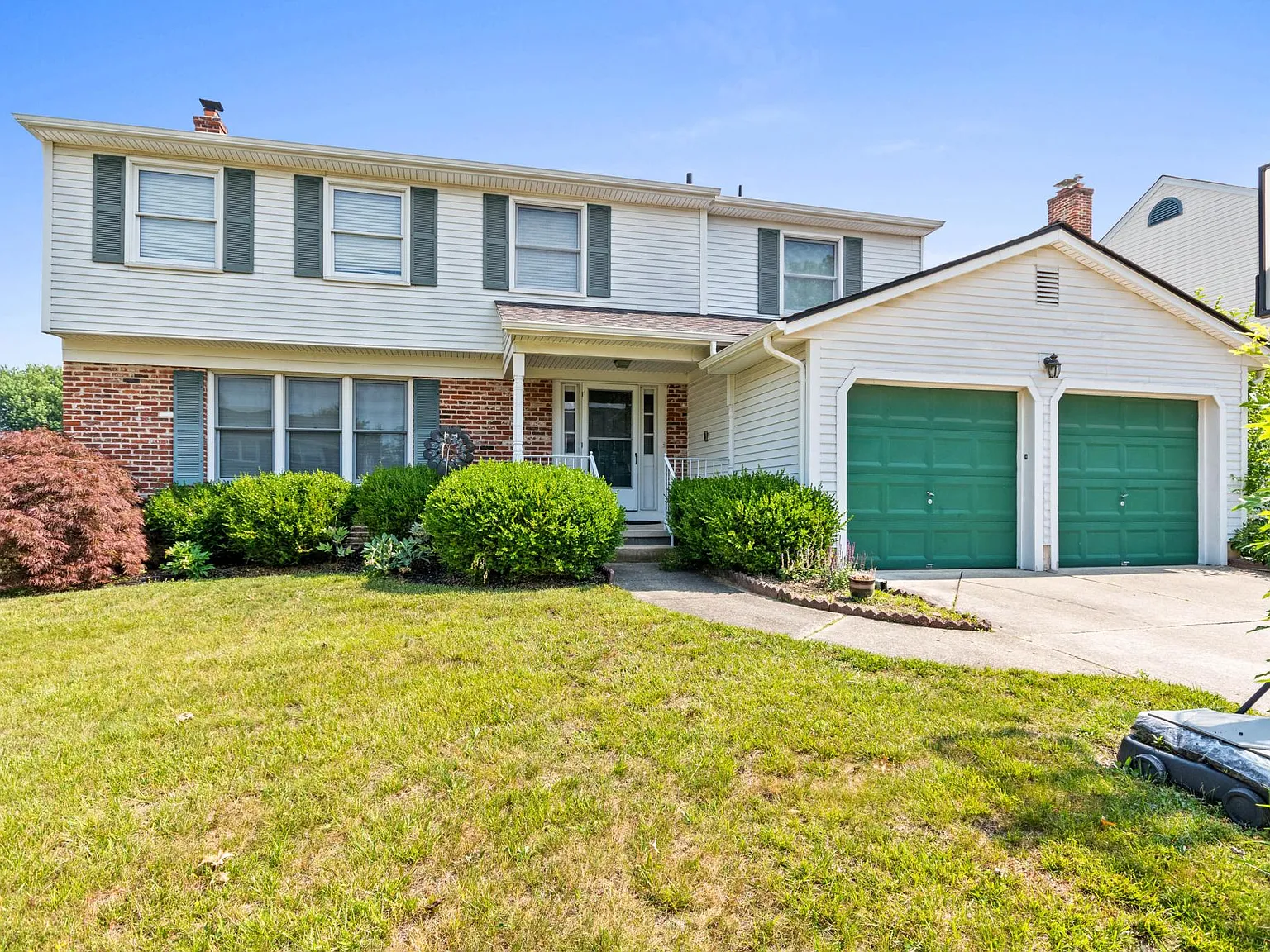 4 bed, 2.5 bath, 2272 sqft, $3,600 — Photo 1