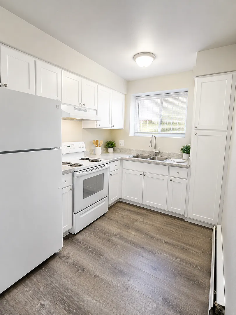 Remodeled Cozy2-Bedroom Apartment |Move-In Special First Month Free! — Photo 3