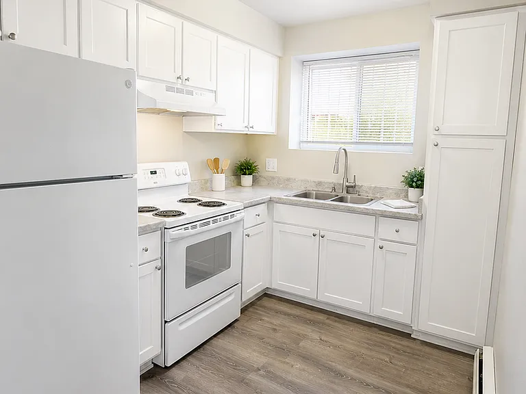 3604 E Uintah St #B10 — Photo 3