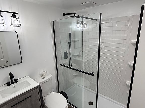 4th image of 2912 Patria St