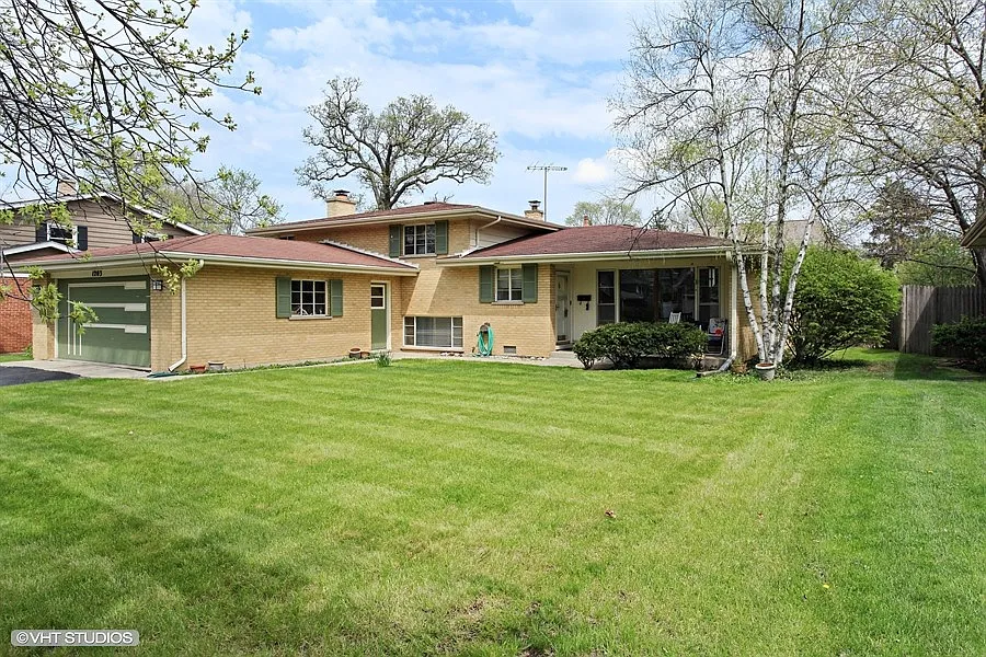 1203 Walden Ln photo 1