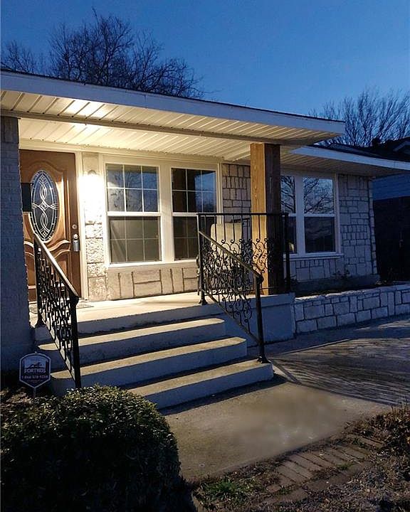 1st image of 1316 Juanita St