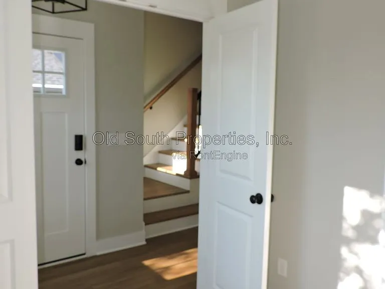 706 N F St #B — Photo 16