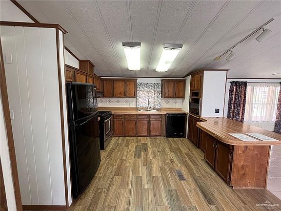 2nd image of 938 Citrus Dr