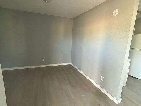 4th image of 1511 22nd St #B