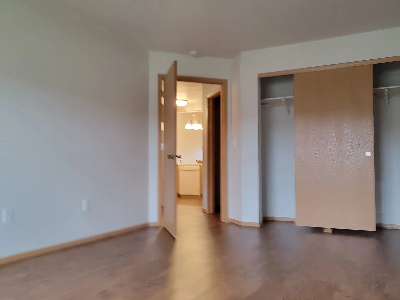 2 bed, 1100 sqft, $1,245 — Photo 4