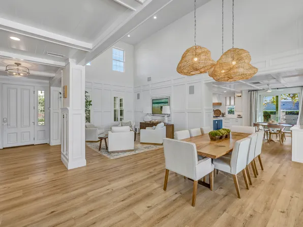 6335 Keeneland Dr, Carlsbad, CA 92009