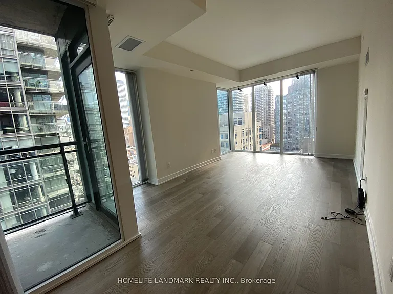 17 Dundonald St #1309 — Photo 4