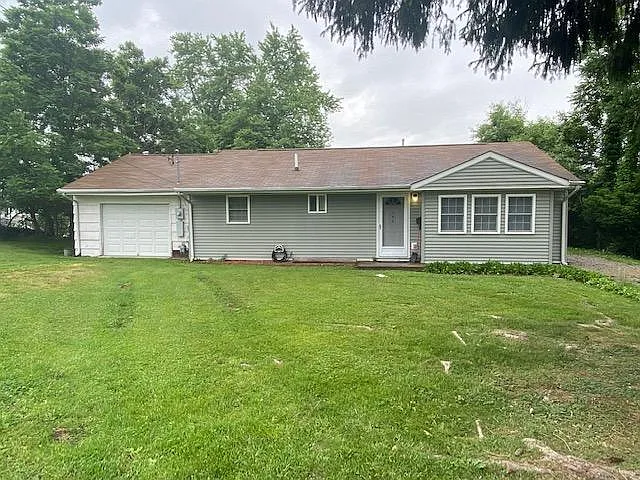 3 bed, 1.0 bath, 1200 sqft, $1,500 — Photo 1