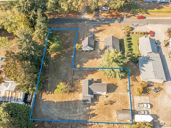 2nd image of 6927 52nd Avenue W #2