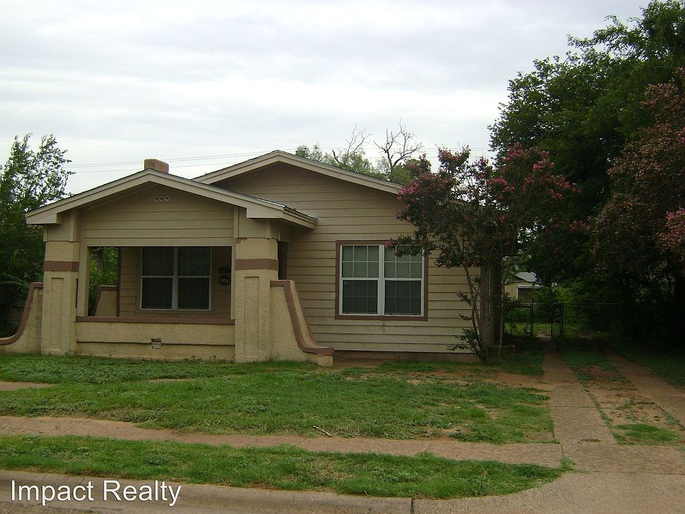 1st image of 2418 Russell Ave