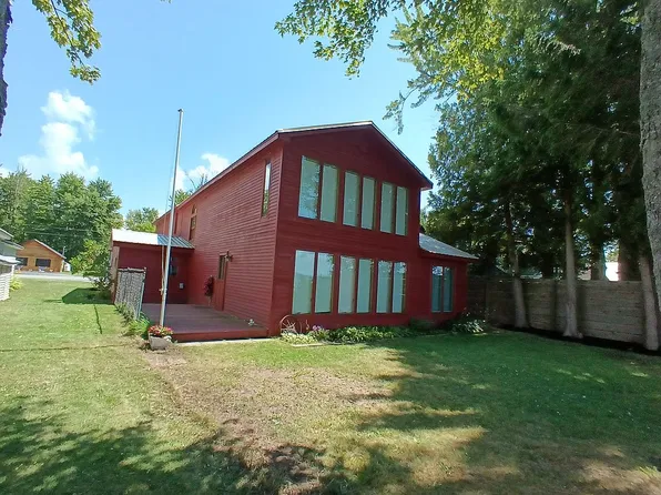 2338 Lakeshore Dr, Blossvale, NY 13308