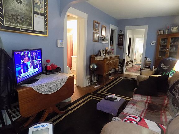 5th image of 1705 Superior St