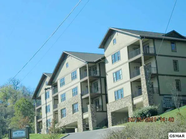 228 Maggie Mack Ln, Sevierville, TN 37862