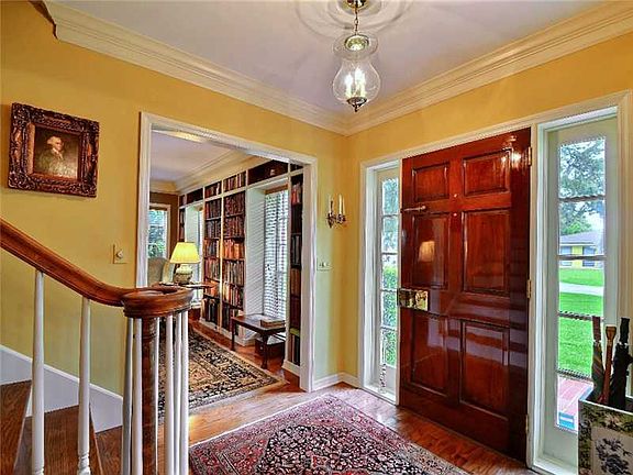 4th image of 715 Gayfeather Ln