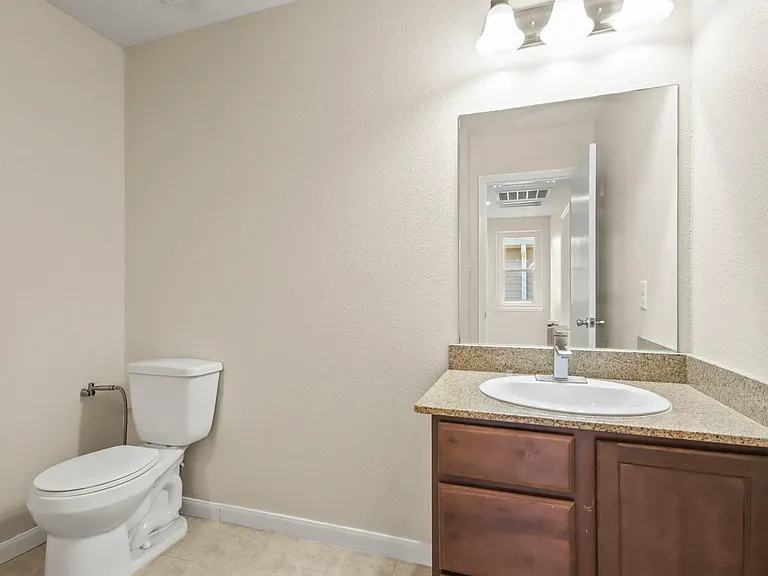 1223 Grassy View Dr — Photo 18