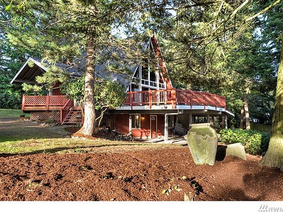 4th image of 1225 216th Ave NE