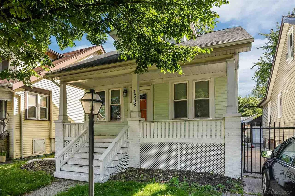 Building Photo - 1348 Wayburn St