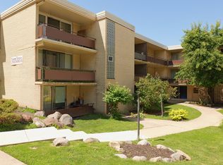 12546 Fairview Ave APT 2E, Blue Island, IL 60406