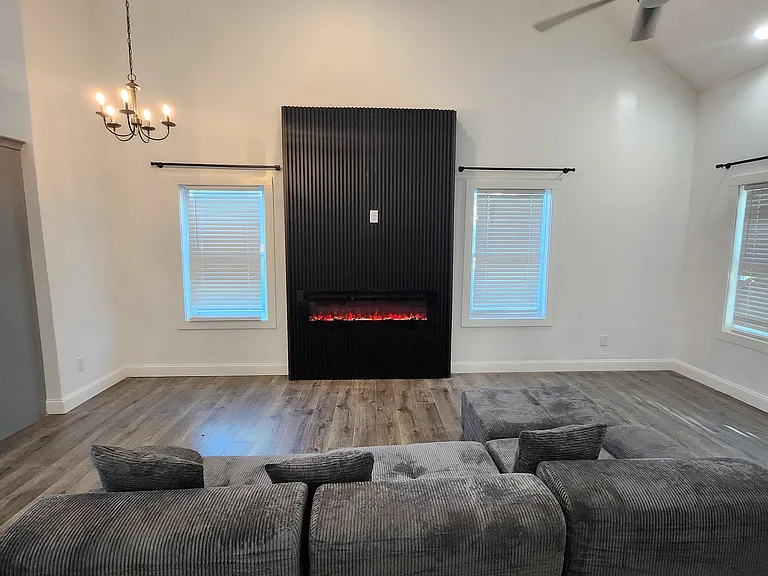 1114 Oak Knoll Ter SE — Photo 4