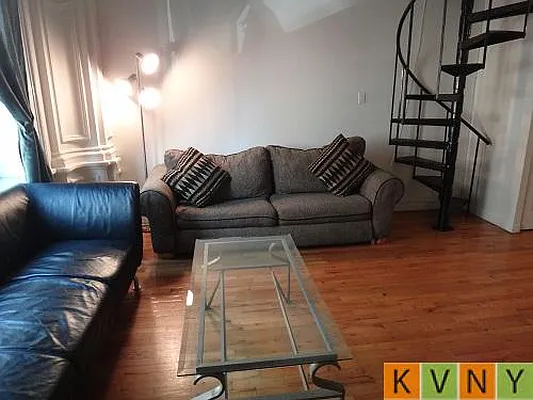 Rented by KVNY Soho | media 26