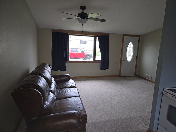 4th image of 617 1st St N