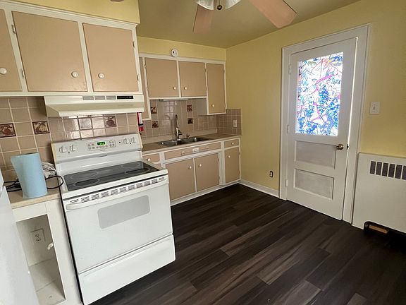 2nd image of 557-559 Fellows Ave #559-1/2