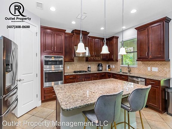 4th image of 4526 Grand Lakeside Dr