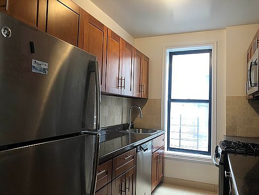 1st image of 452 W 163rd St #5