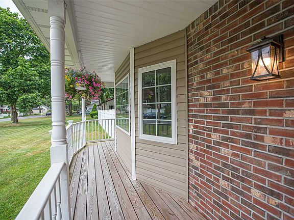 4th image of 277 Harrison Ave