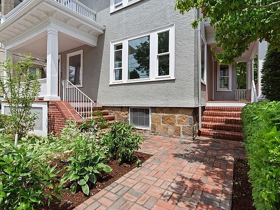 4th image of 583 Eliot St #2