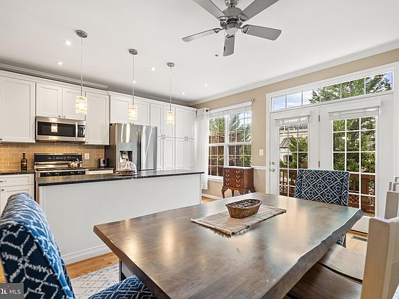 5th image of 363 Livermore Ln