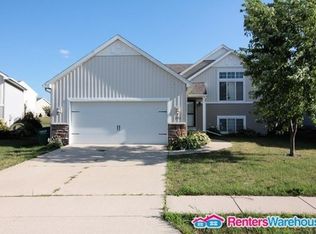 803 34th St SW, Bondurant, IA 50035
