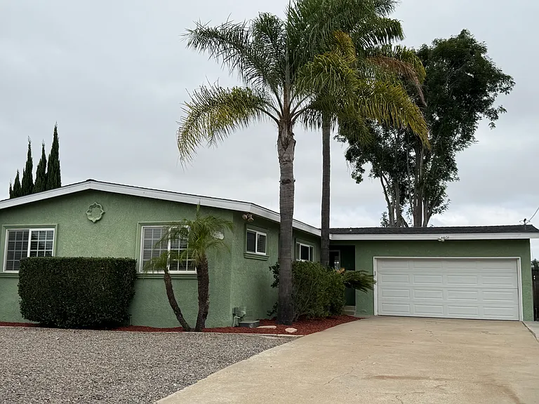 8870 Raejean Ave — Photo 1