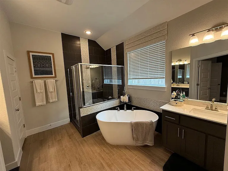 813 Craven Hill Ln — Photo 17