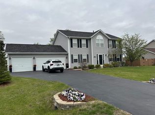 10950 Linden Blossom Ln, Roscoe, IL 61073