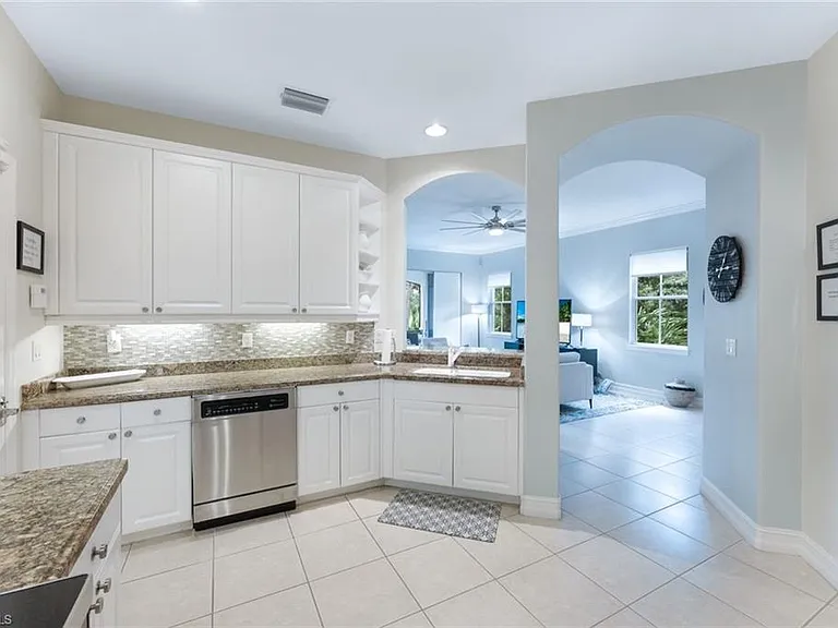 2662 Bolero Dr #10 — Photo 6