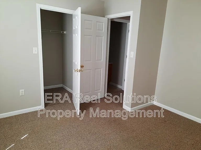 1060 N West St — Photo 12