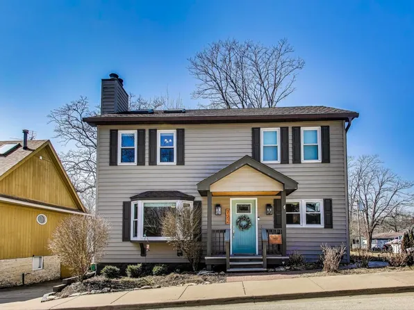 722 Czacki St, Lemont, IL 60439