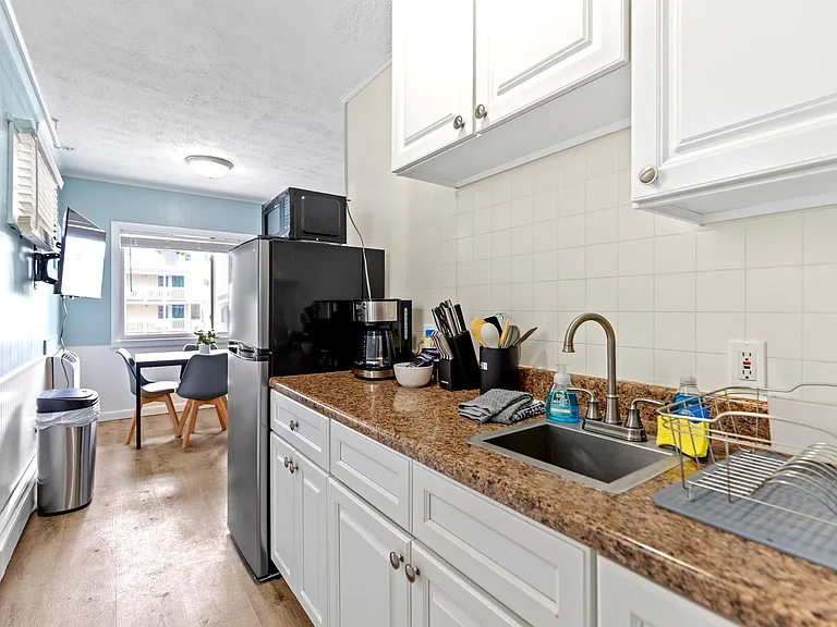 44 E Grand Ave #461 — Photo 9