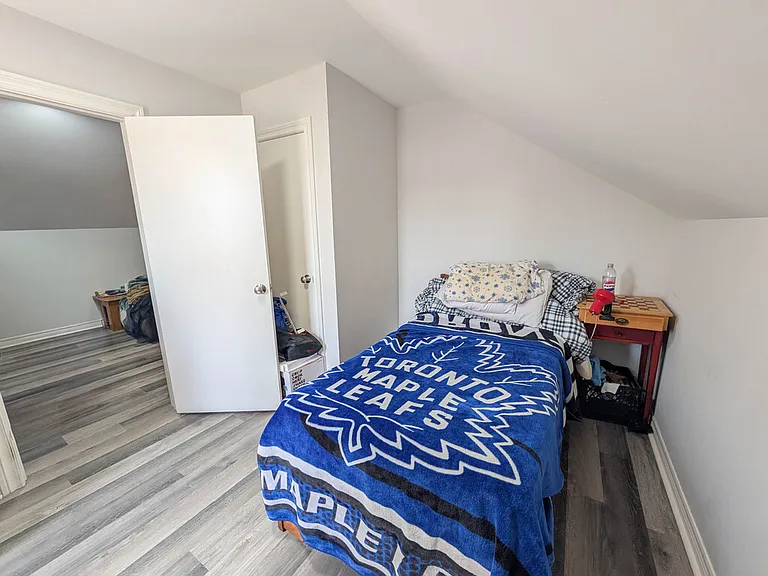 191 Burgar St #4 — Photo 7