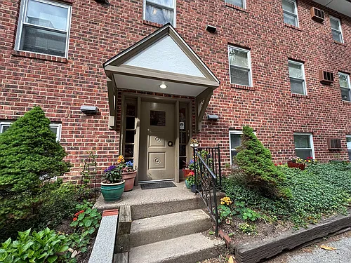 200 W Evergreen Ave #1B Photo 1