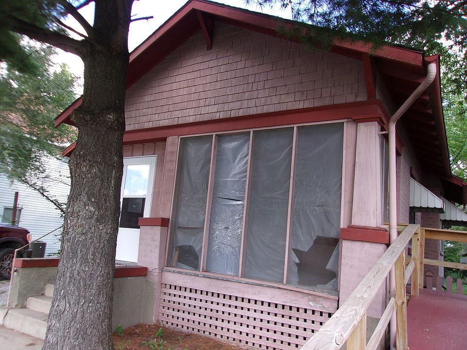 2nd image of 1020 S Muldrow St
