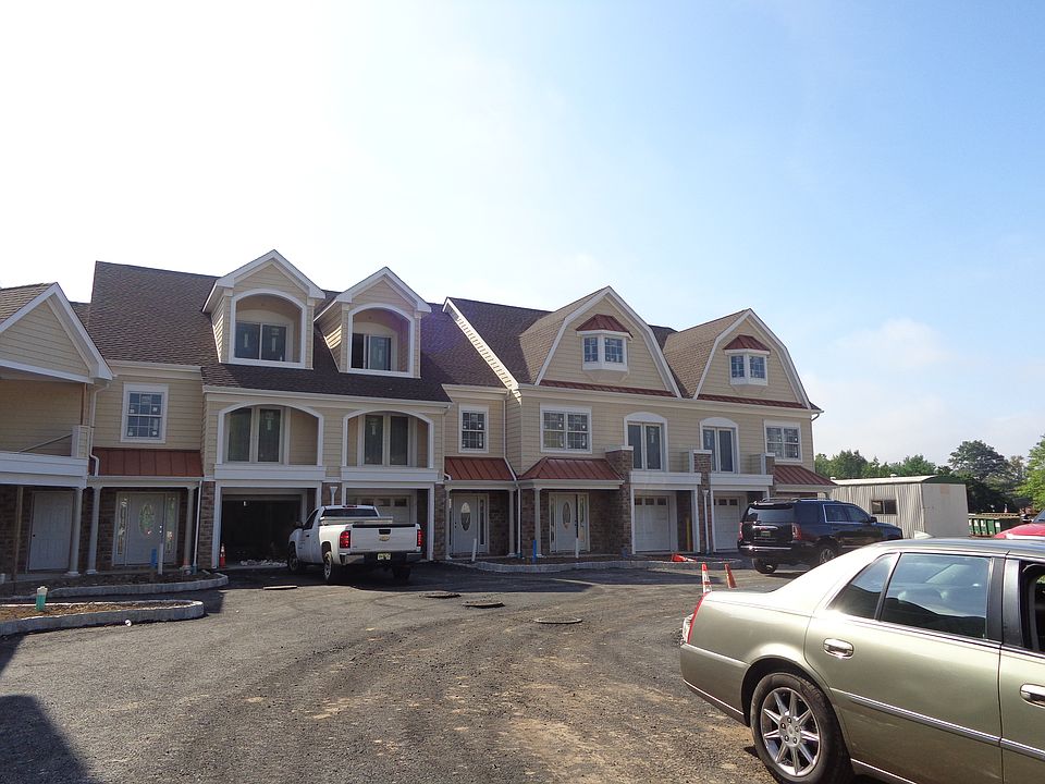 2nd image of 33 Marion Avenue