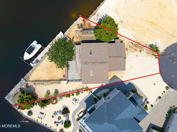 72 Rosalyn Drive, Beach Haven West, NJ 08050