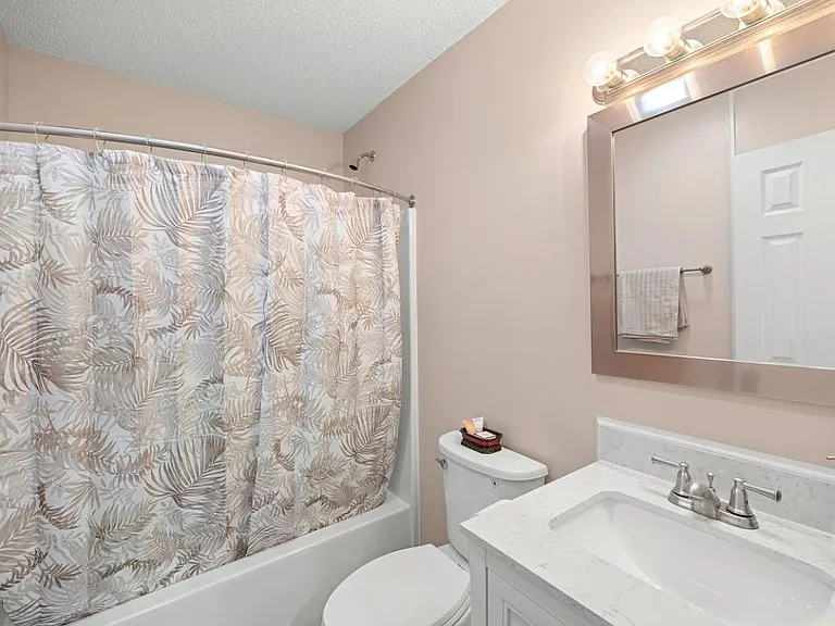 Tryon Village Apartments — Photo 7