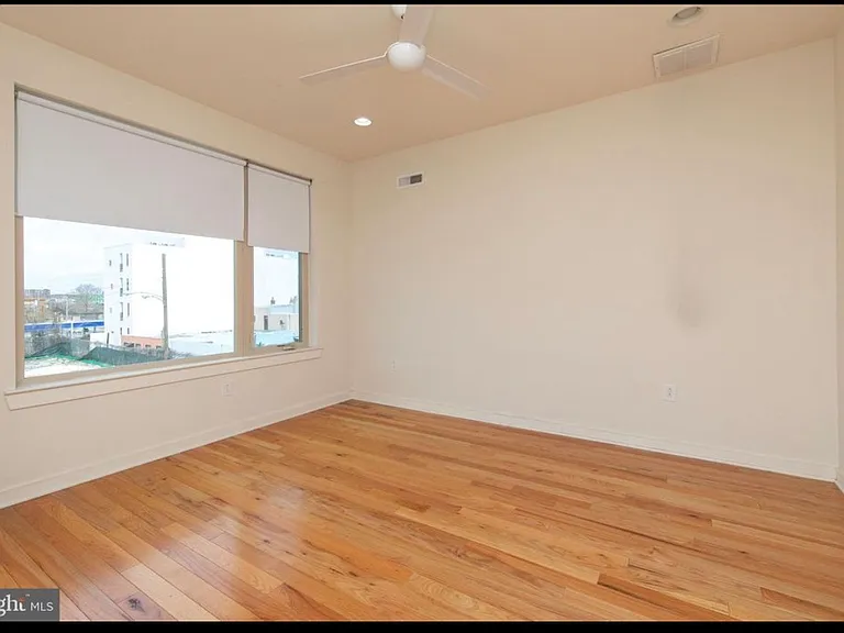 2663 Amber St — Photo 19