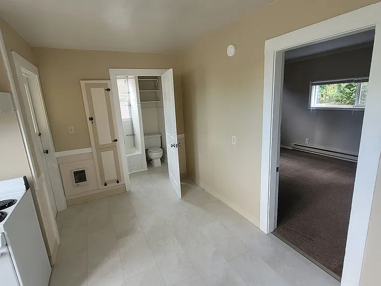314 E Sherman St — Photo 14