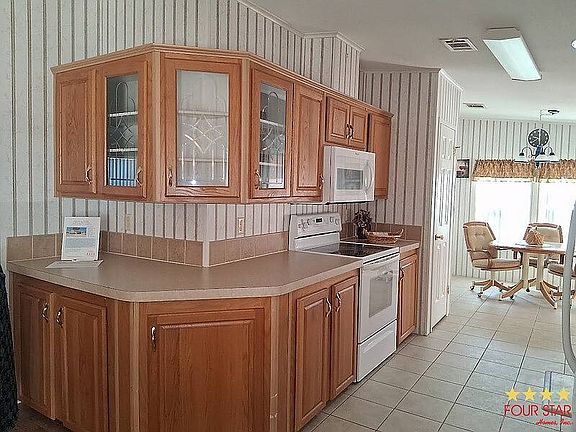 3rd image of 18 Claremount Dr